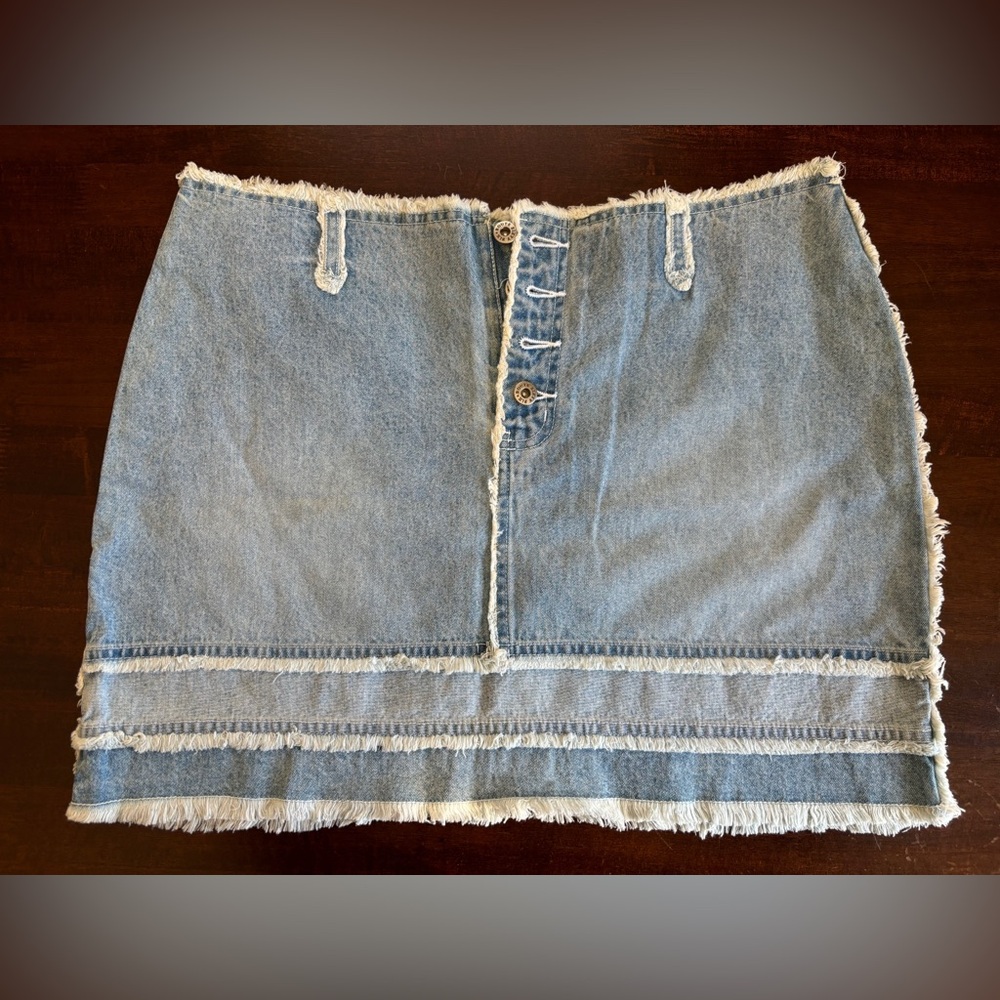 Route 66 Skirt - Women’s Light Wash, Denim Mini, with Frayed Seams. Size 14